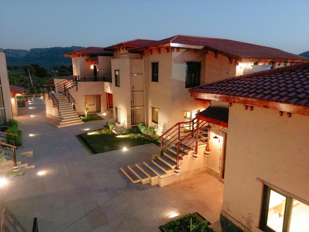 סוואי מדופור Aamaghati Wildlife Resort, Ranthambore מראה חיצוני תמונה