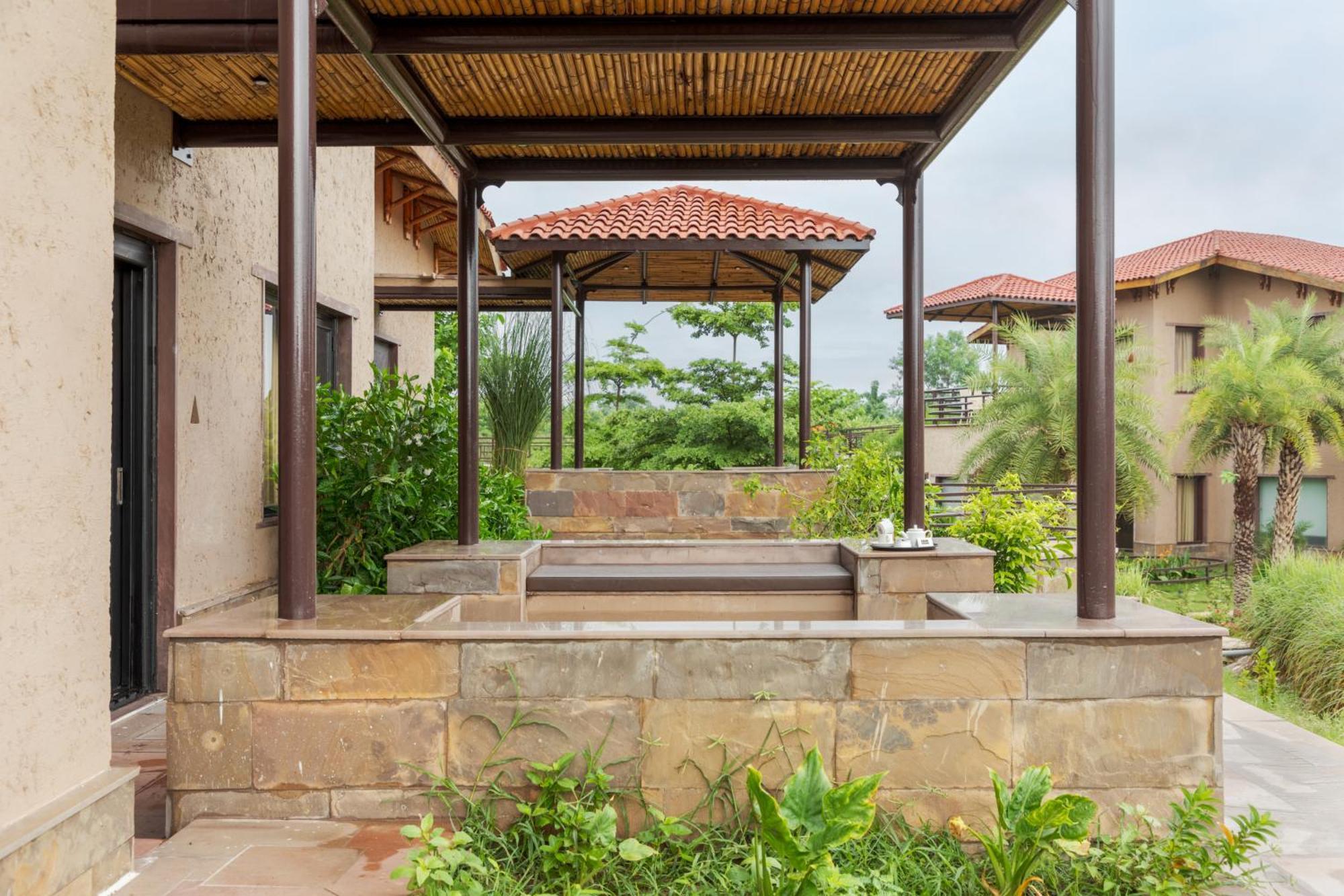 סוואי מדופור Aamaghati Wildlife Resort, Ranthambore מראה חיצוני תמונה