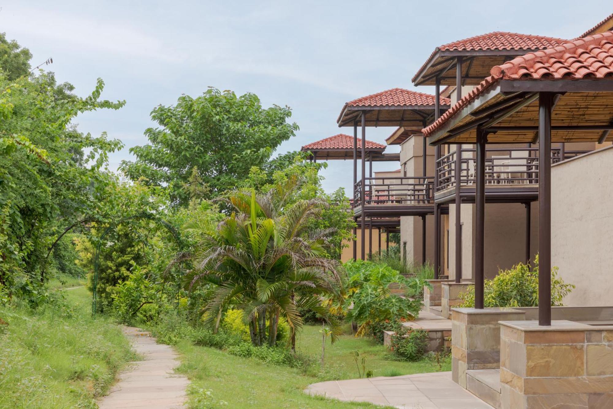 סוואי מדופור Aamaghati Wildlife Resort, Ranthambore מראה חיצוני תמונה