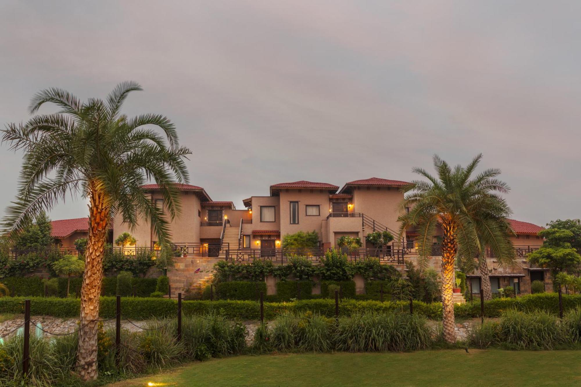 סוואי מדופור Aamaghati Wildlife Resort, Ranthambore מראה חיצוני תמונה
