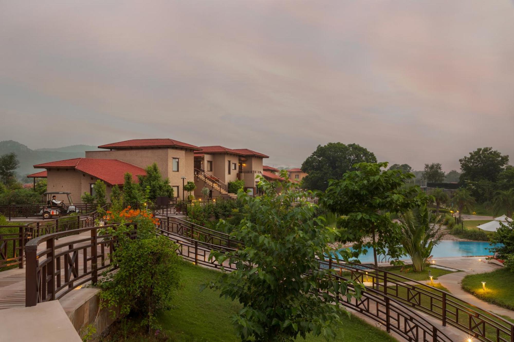 סוואי מדופור Aamaghati Wildlife Resort, Ranthambore מראה חיצוני תמונה